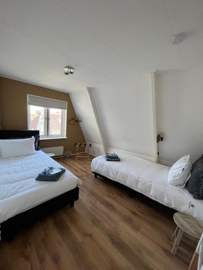 Mid83 Bed & Breakfast Woudsend ภายนอก รูปภาพ
